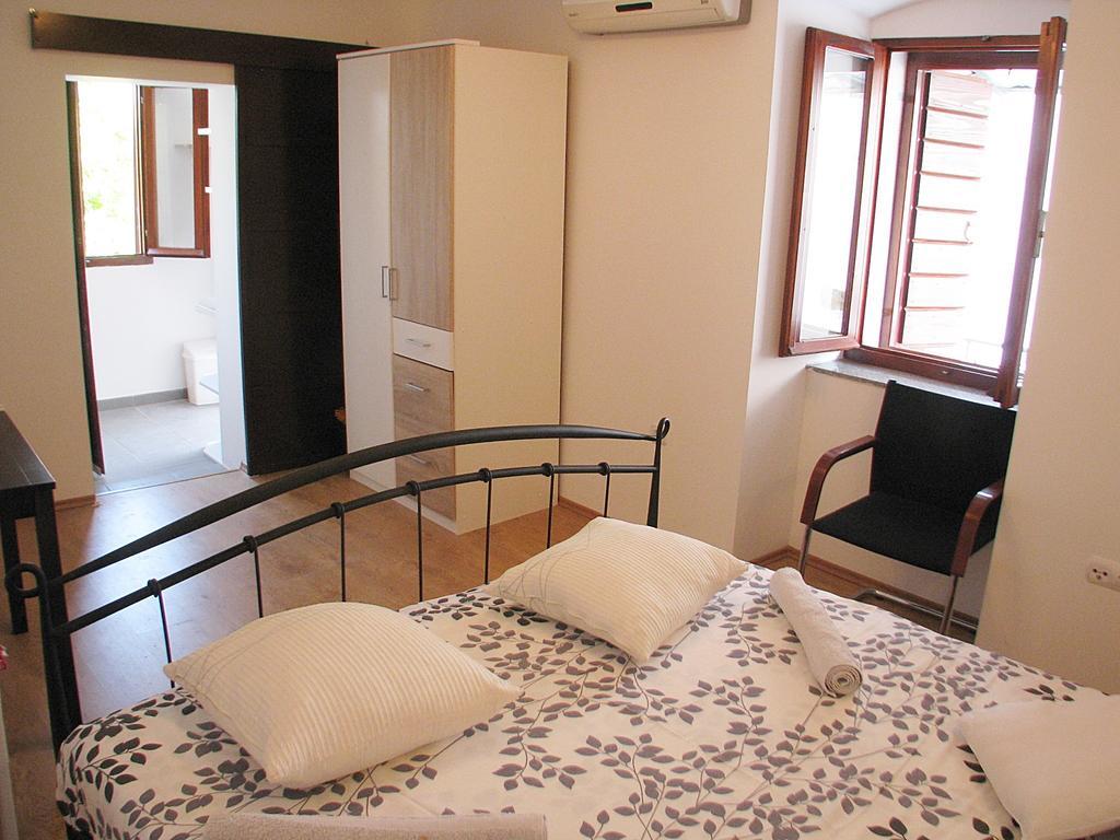 Apartment Noa Kastel Kambelovac Room photo